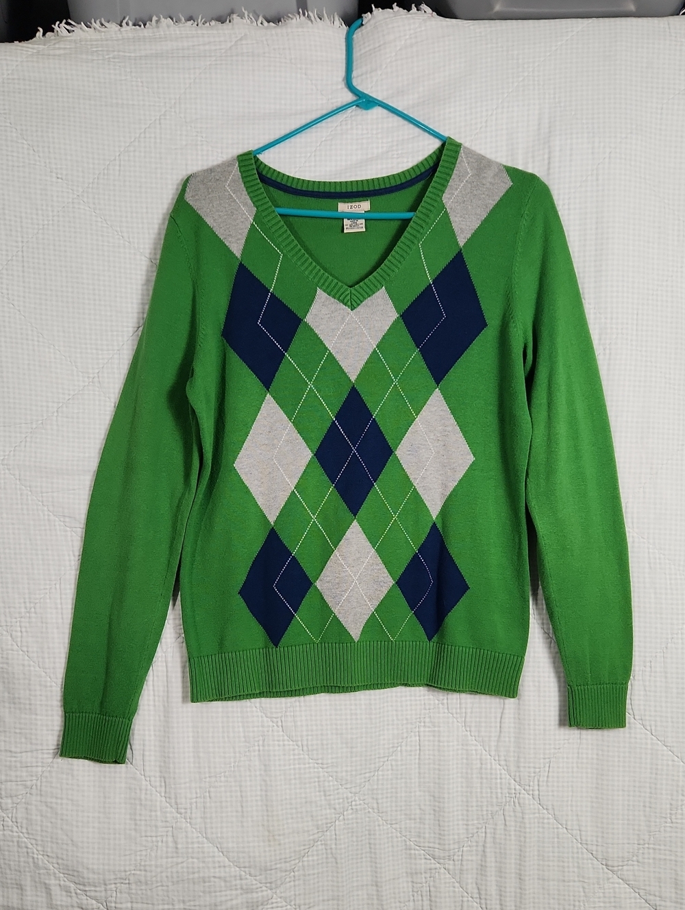 Izod Green V-Neck Argyle Sweater with Navy & Gray Diamonds